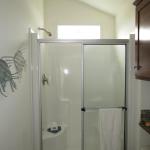 522 with one piece fiberglass walkin shower